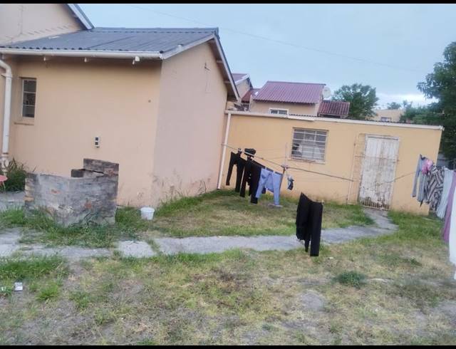 3 BEDROOM HOUSE FOR SALE IN STONEYDRIFT